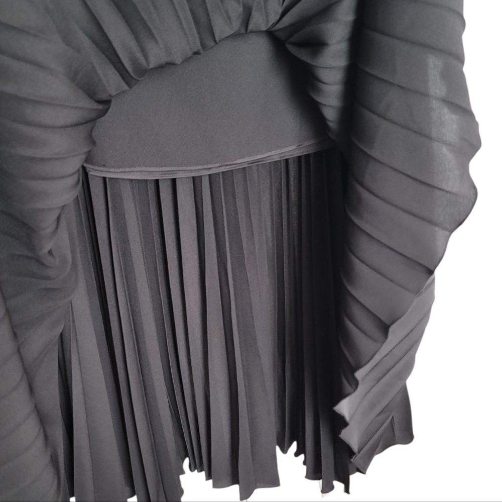 Abercrombie & Fitch Mid Rise Pleated Maxi Skirt in Black - Picture 7 of 10